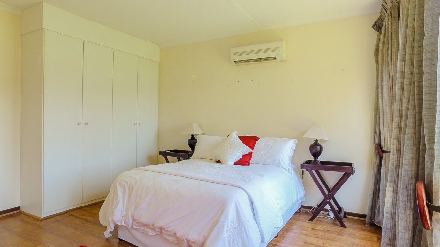 To Let 3 Bedroom Property for Rent in The Coves North West